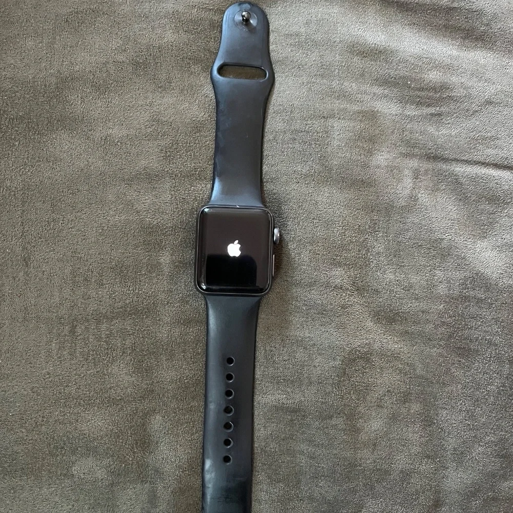 Apple Watch 38mm with cellular/GPS (Series 3)